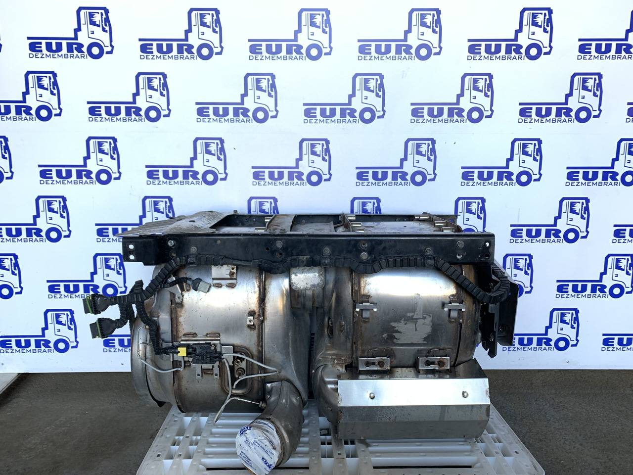 CATALIZATOR DAF XF106 E6 1940705 - Katalizators - Kravas automašīna: foto 1 CATALIZATOR DAF XF106 E6 1940705 - Katalizators - Kravas automašīna: foto 1