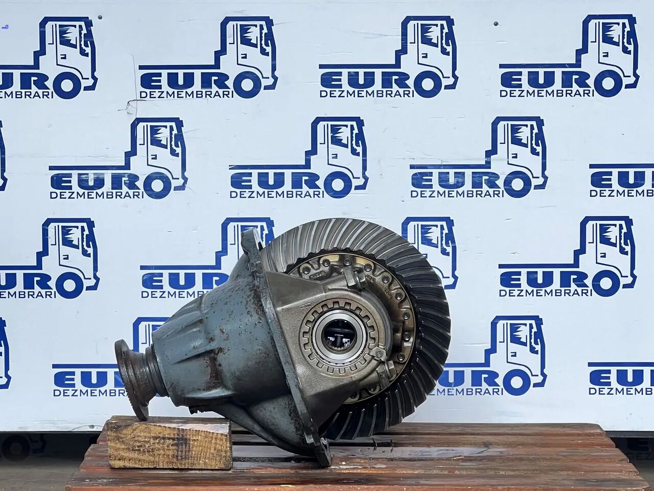 DIFERENTIAL MERCEDES HL8 R=41:8 R=5.125 - Diferenciālis - Kravas automašīna: foto 1 DIFERENTIAL MERCEDES HL8 R=41:8 R=5.125 - Diferenciālis - Kravas automašīna: foto 1
