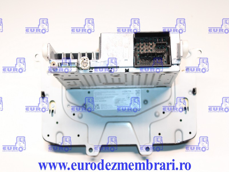 ELEMENT BORD UNITATE MULTIMEDIA AUS SCANIA SUPER 2906950, 2819280 - Mērinstrumentu panelis - Kravas automašīna: foto 3 ELEMENT BORD UNITATE MULTIMEDIA AUS SCANIA SUPER 2906950, 2819280 - Mērinstrumentu panelis - Kravas automašīna: foto 3