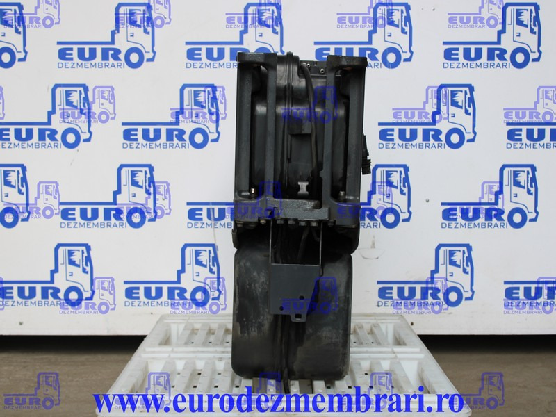 REZERVOR ADBLUE SCANIA NGS 2393232, 2113215 - AdBlue tvertne - Kravas automašīna: foto 2 REZERVOR ADBLUE SCANIA NGS 2393232, 2113215 - AdBlue tvertne - Kravas automašīna: foto 2