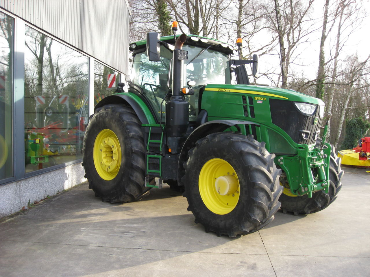 John Deere 6250R - Traktors: foto 2 John Deere 6250R - Traktors: foto 2