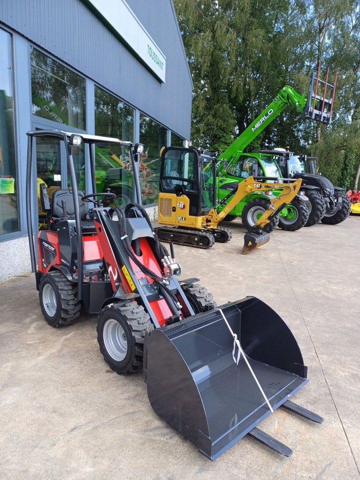 Norcar 755 XC - Mini iekrāvējs: foto 3 Norcar 755 XC - Mini iekrāvējs: foto 3