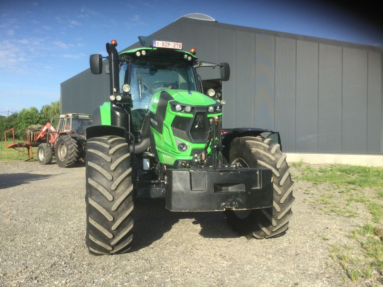 Deutz-Fahr AGROTRON 7250 TTV - Traktors: foto 4 Deutz-Fahr AGROTRON 7250 TTV - Traktors: foto 4