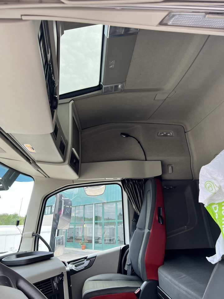 Camion Volvo 540 en chasis con retarder - Šasija kravas automašīna: foto 5 Camion Volvo 540 en chasis con retarder - Šasija kravas automašīna: foto 5