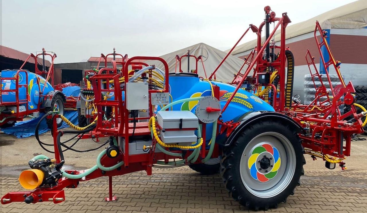 Biardzki Opryskiwacz przyczepiany 1200l/18 / Anhängespritze 1200 l / 18/ Trailed sprayer 1200 /18 / l/ Прицепной опрыскиватель 1200/18 - Piekabināmais miglotājs: foto 2 Biardzki Opryskiwacz przyczepiany 1200l/18 / Anhängespritze 1200 l / 18/ Trailed sprayer 1200 /18 / l/ Прицепной опрыскиватель 1200/18 - Piekabināmais miglotājs: foto 2