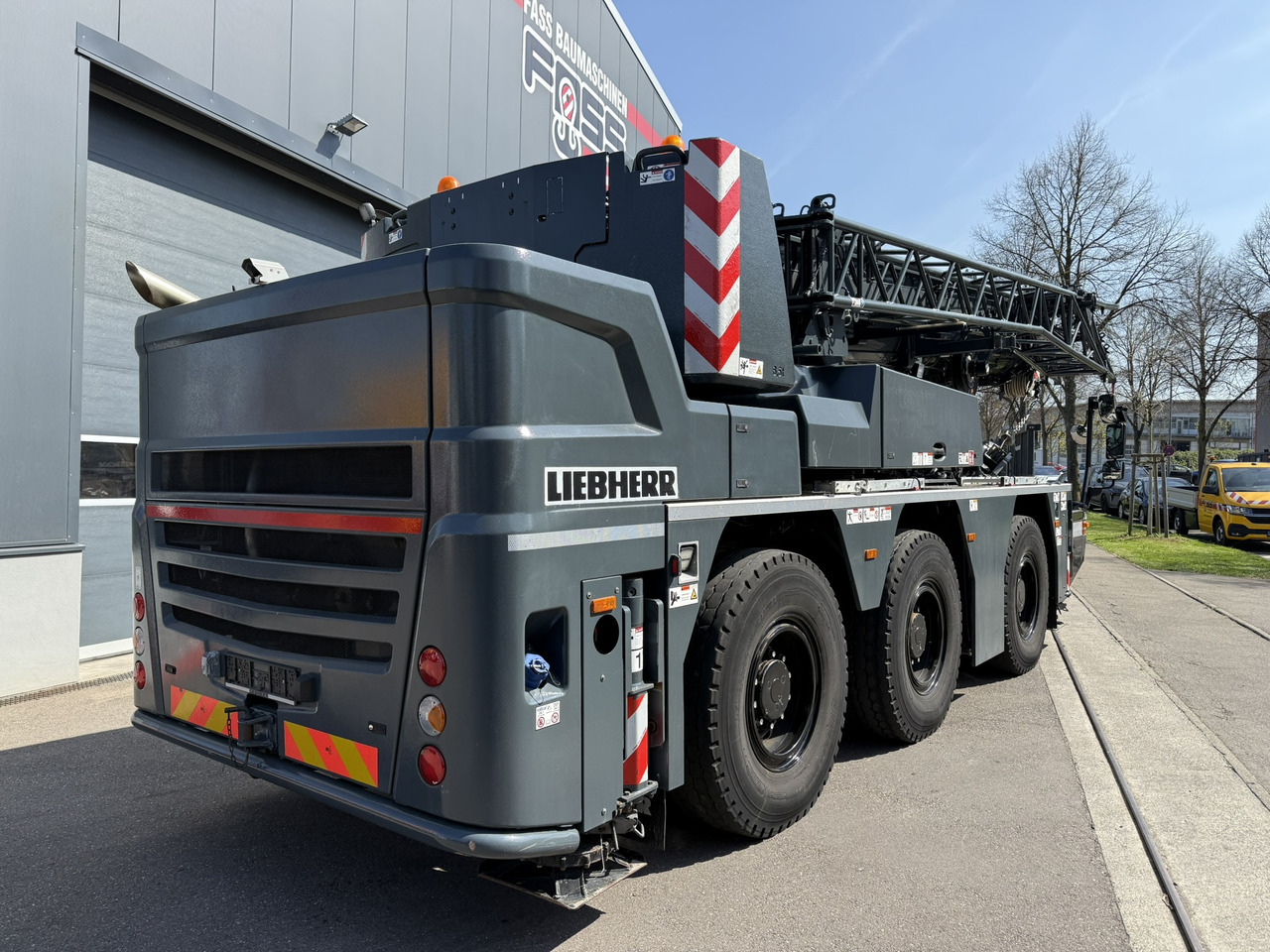 Liebherr LTC 1050-3.1 | 6 x 6 | Klappspitze | Funk inkl. RemoteDrive - Autoceltnis: foto 4 Liebherr LTC 1050-3.1 | 6 x 6 | Klappspitze | Funk inkl. RemoteDrive - Autoceltnis: foto 4