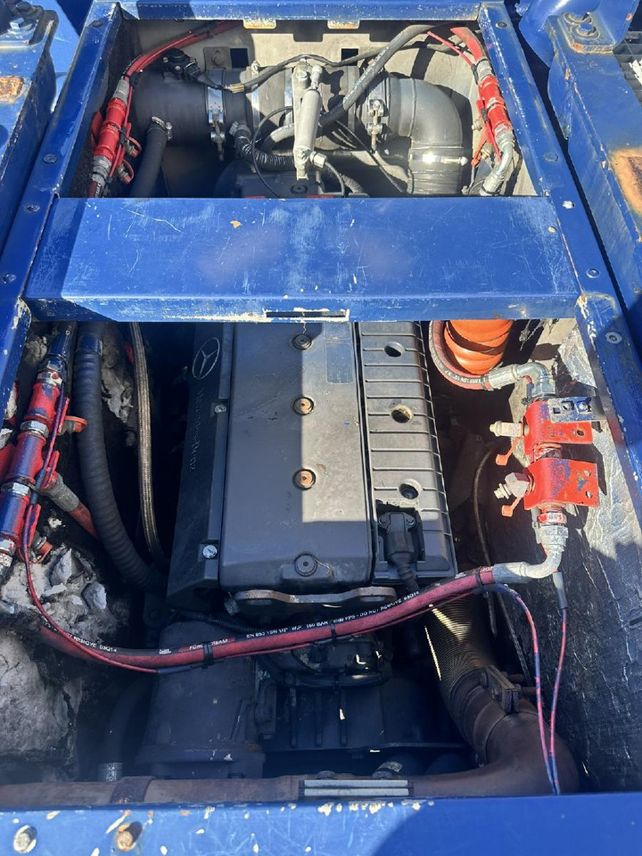 Autoceltnis Liebherr LTM 1040-2.1 (06 - 051 510): foto 10