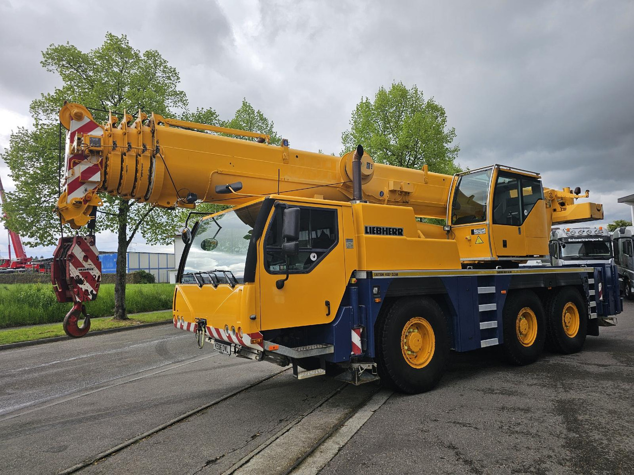 Liebherr LTM 1055-3.1 (06 - 056 016) | 6 x 6 - Autoceltnis: foto 2 Liebherr LTM 1055-3.1 (06 - 056 016) | 6 x 6 - Autoceltnis: foto 2