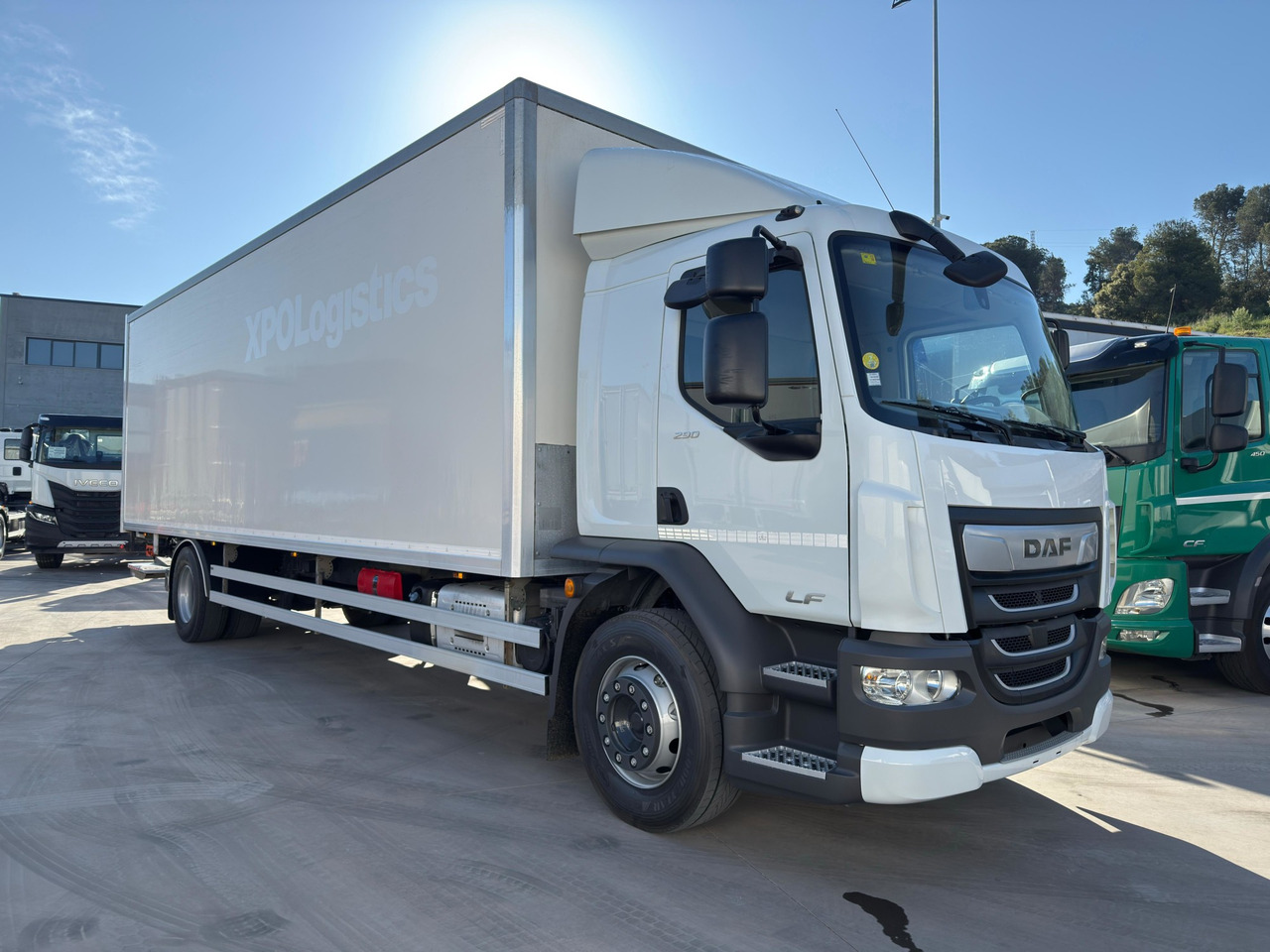 DAF LF 290 FA E6 (VAN) - Kravas automašīna ar slēgto virsbūvi: foto 2 DAF LF 290 FA E6 (VAN) - Kravas automašīna ar slēgto virsbūvi: foto 2