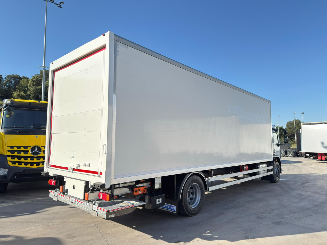 DAF LF 290 FA E6 (VAN) - Kravas automašīna ar slēgto virsbūvi: foto 3 DAF LF 290 FA E6 (VAN) - Kravas automašīna ar slēgto virsbūvi: foto 3
