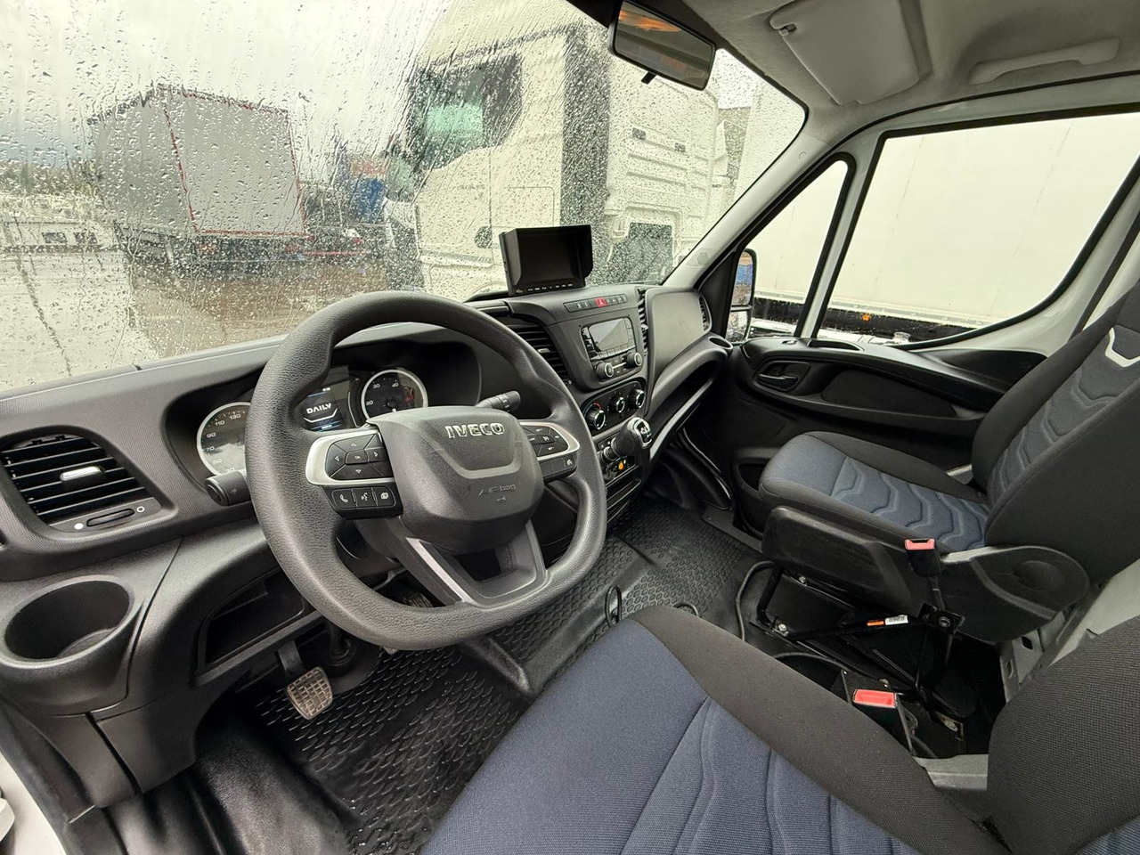 Autopacēlājs IVECO 35S14 Daily E6 (Basket): foto 8 Autopacēlājs IVECO 35S14 Daily E6 (Basket): foto 8