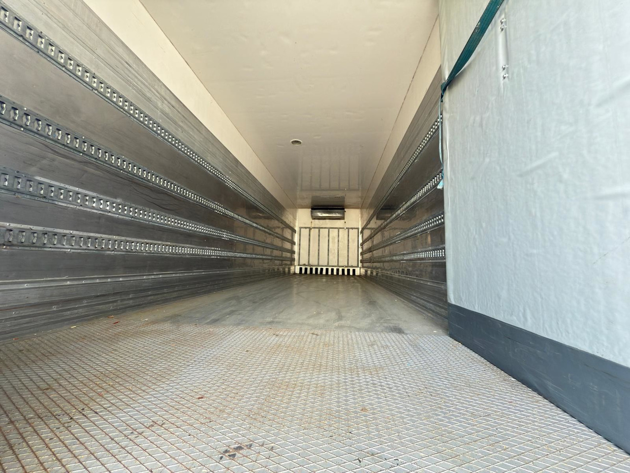 IVECO AD260S42 Stralis E6 (Refrigerator) - Kravas automašīna refrižerators: foto 5 IVECO AD260S42 Stralis E6 (Refrigerator) - Kravas automašīna refrižerators: foto 5