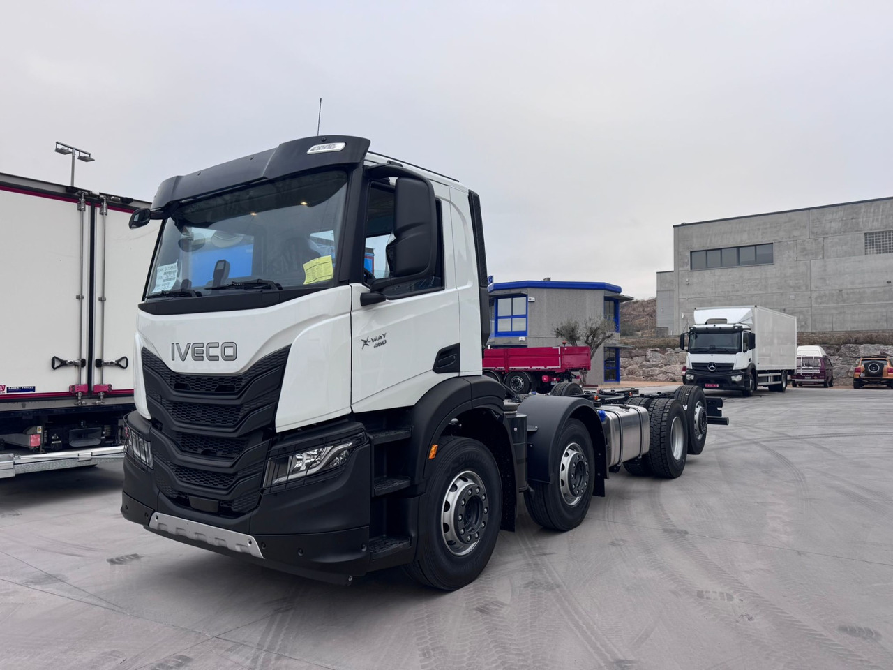IVECO AD350X50 YPS ON X-Way E6 (Chassis) - Šasija kravas automašīna: foto 1 IVECO AD350X50 YPS ON X-Way E6 (Chassis) - Šasija kravas automašīna: foto 1