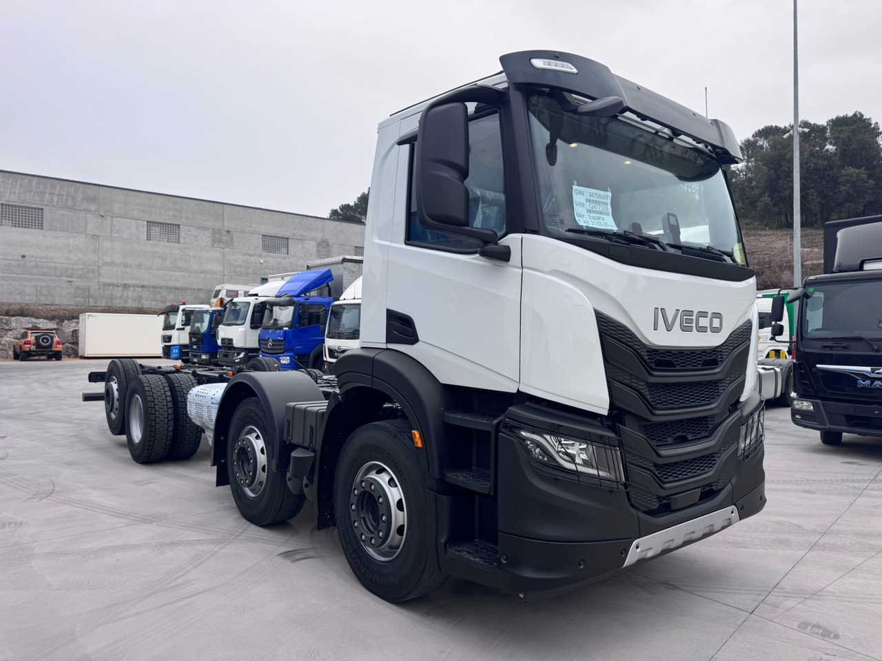 IVECO AD350X50 YPS ON X-Way E6 (Chassis) - Šasija kravas automašīna: foto 2 IVECO AD350X50 YPS ON X-Way E6 (Chassis) - Šasija kravas automašīna: foto 2