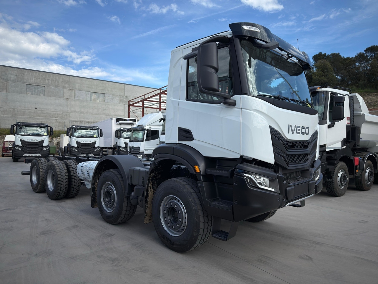 IVECO AD410T50 T-WAY 8x4 E6 (Chassis) - Šasija kravas automašīna: foto 2 IVECO AD410T50 T-WAY 8x4 E6 (Chassis) - Šasija kravas automašīna: foto 2