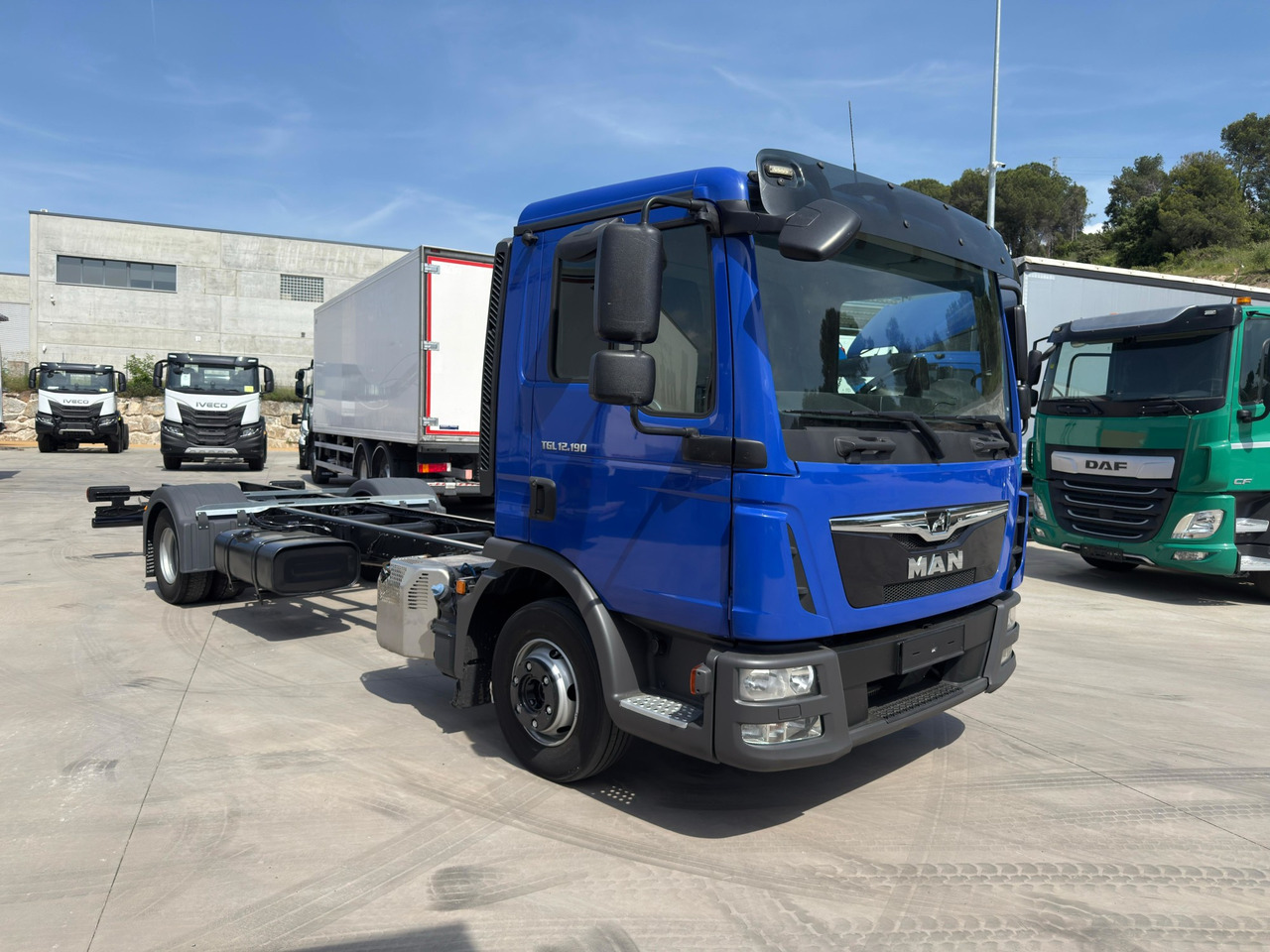 MAN 12.190 BL TGL E6 (Chassis) - Šasija kravas automašīna: foto 2 MAN 12.190 BL TGL E6 (Chassis) - Šasija kravas automašīna: foto 2