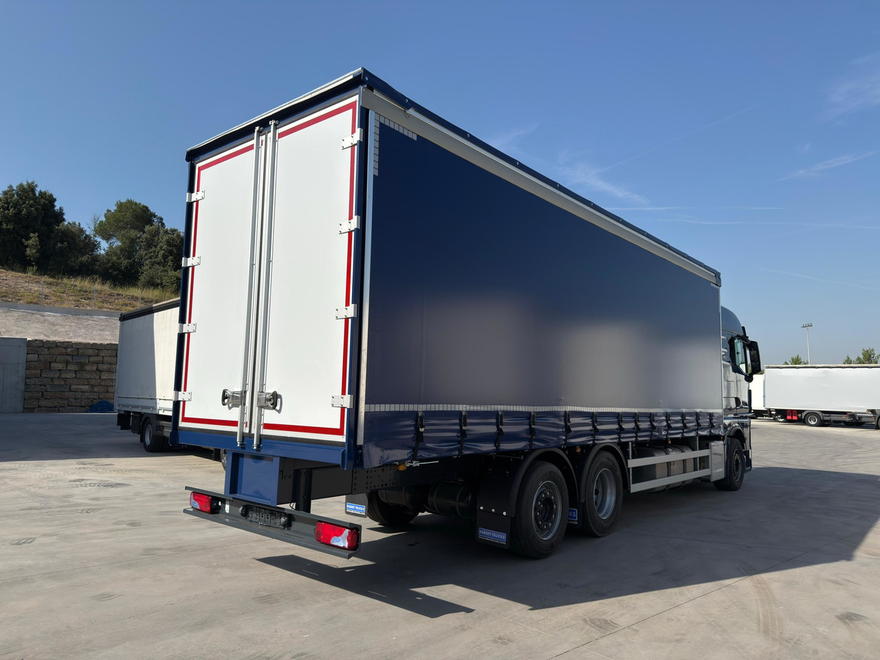 MAN 26.510 TGX E6 (Tauliner) - Kravas automašīna ar tentu: foto 4 MAN 26.510 TGX E6 (Tauliner) - Kravas automašīna ar tentu: foto 4