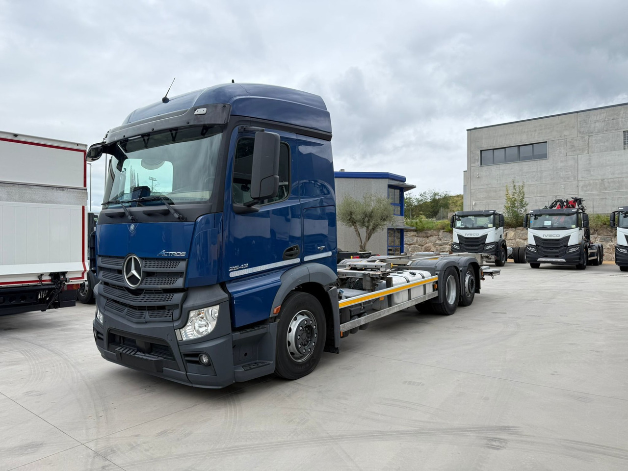 MERCEDES BENZ 25.43L Actros E6 (Chassis) - Šasija kravas automašīna: foto 1 MERCEDES BENZ 25.43L Actros E6 (Chassis) - Šasija kravas automašīna: foto 1