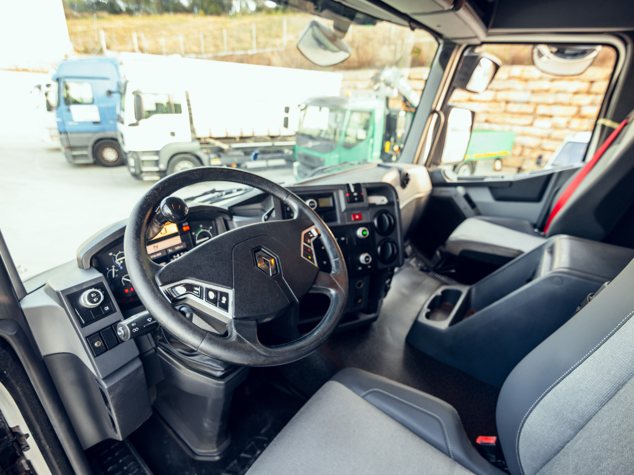 RENAULT C460 E6 (Chassis) - Šasija kravas automašīna: foto 5 RENAULT C460 E6 (Chassis) - Šasija kravas automašīna: foto 5