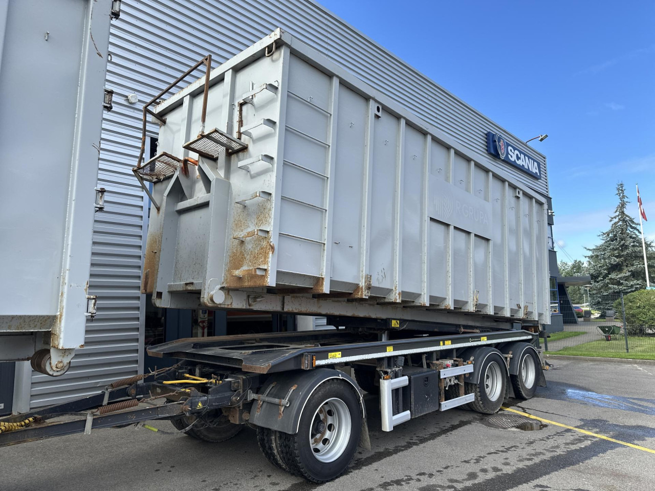 SCANIA R 450 B6x4HA - Konteineru vedējs/ Kravas automašīna ar noņemamā virsbūve: foto 5 SCANIA R 450 B6x4HA - Konteineru vedējs/ Kravas automašīna ar noņemamā virsbūve: foto 5