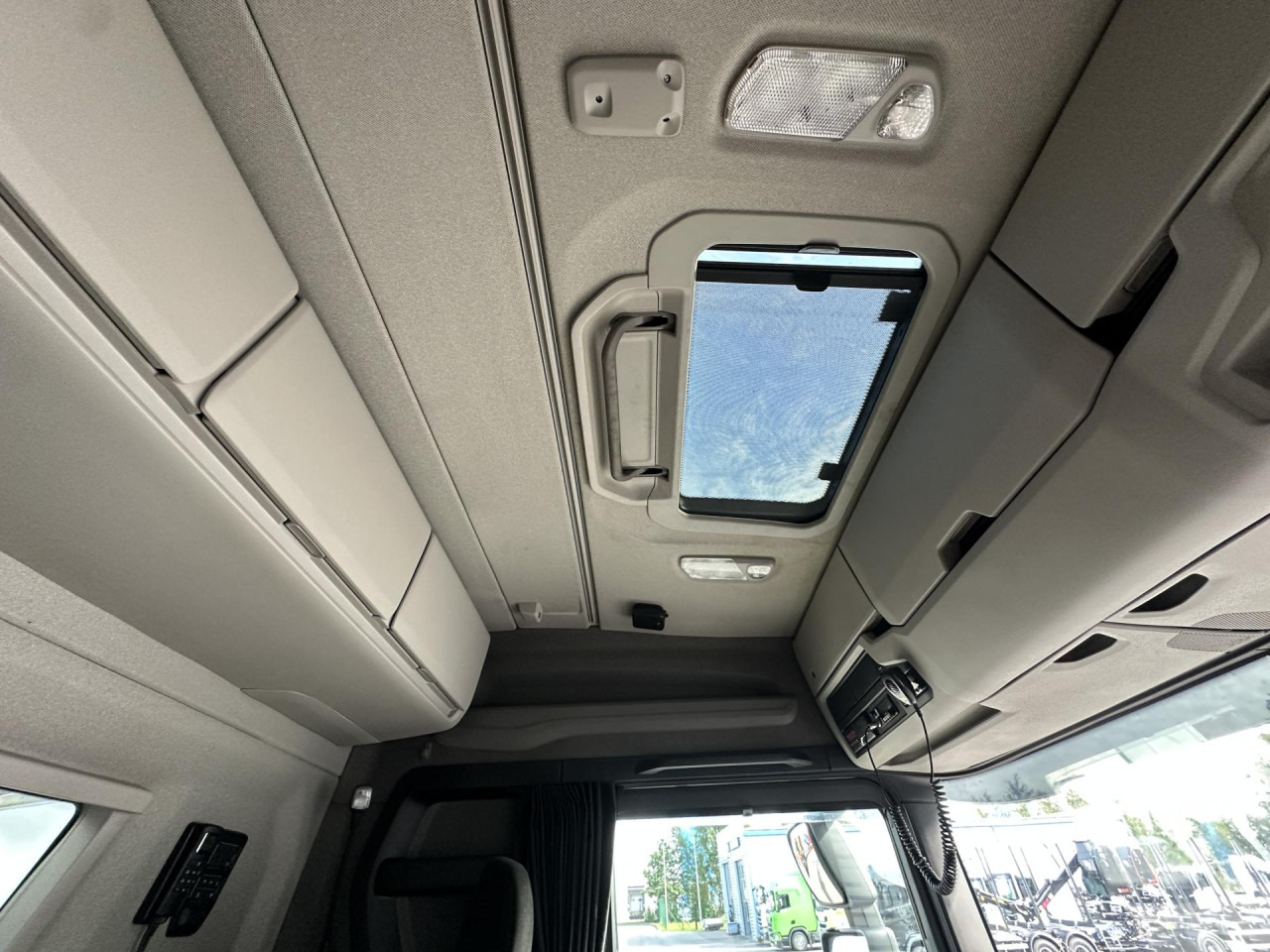 SCANIA R 450 B6x4HA - Konteineru vedējs/ Kravas automašīna ar noņemamā virsbūve: foto 3 SCANIA R 450 B6x4HA - Konteineru vedējs/ Kravas automašīna ar noņemamā virsbūve: foto 3