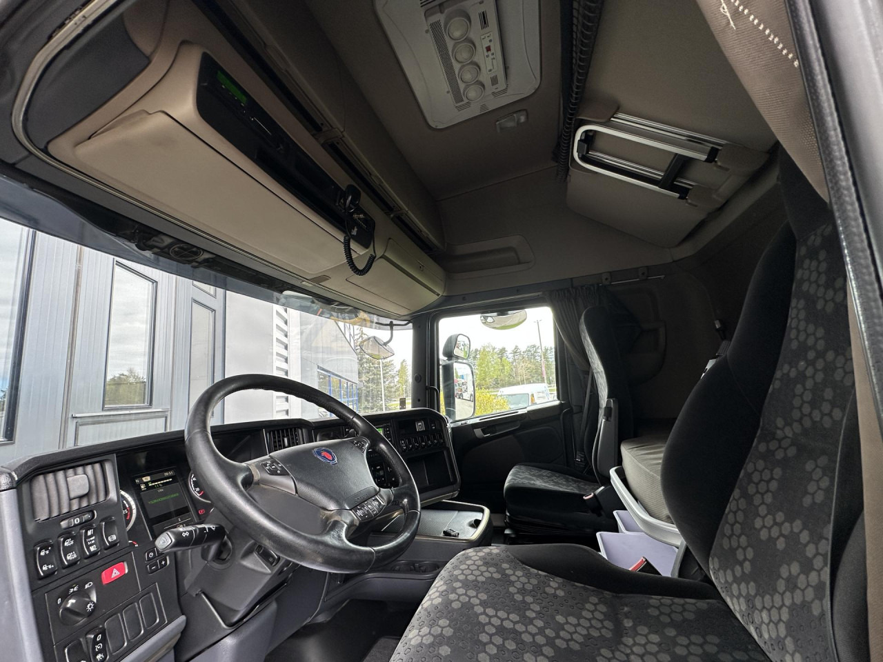 SCANIA R 410 LA4x2MNA - Vilcējs: foto 2 SCANIA R 410 LA4x2MNA - Vilcējs: foto 2