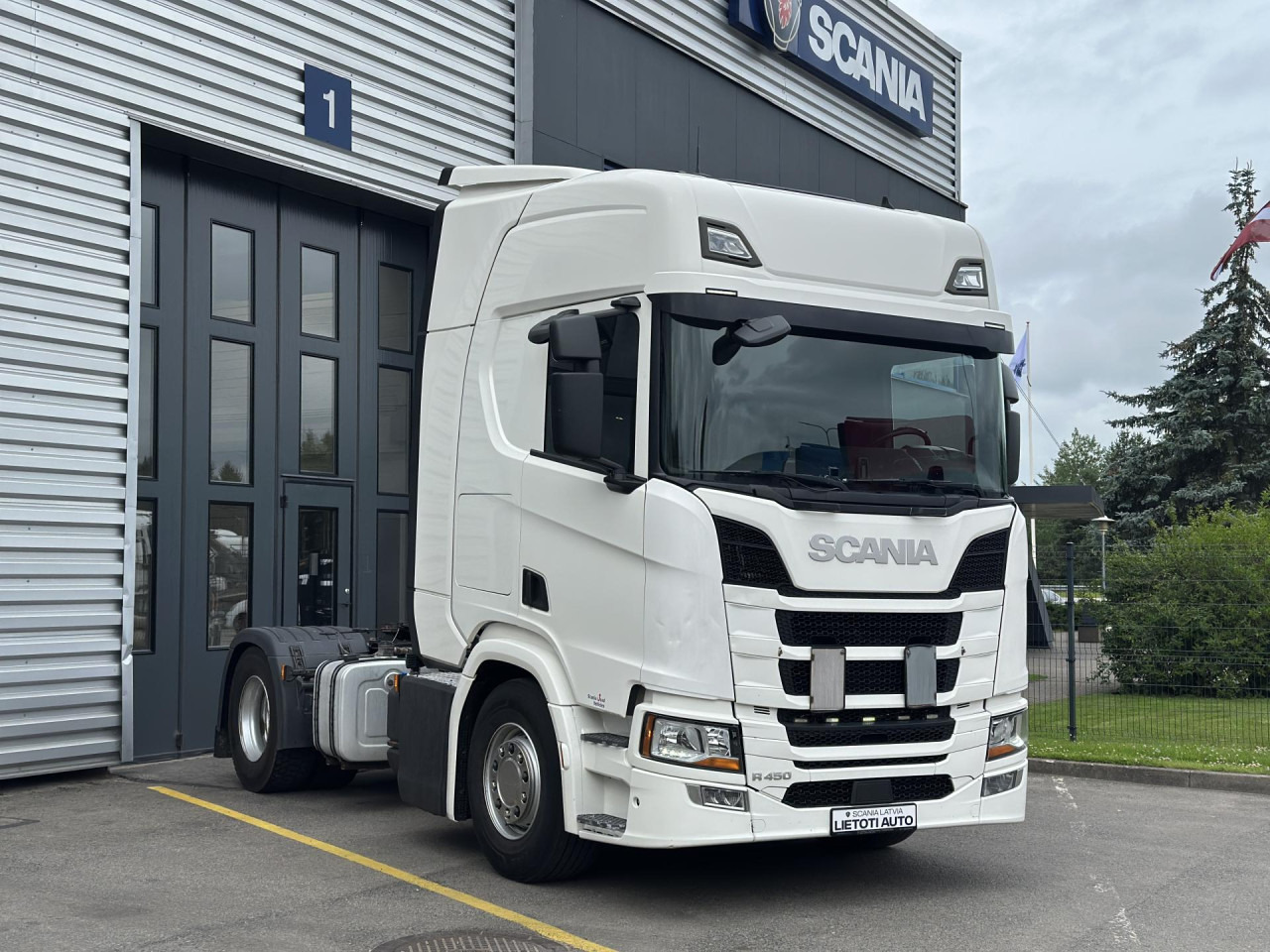 SCANIA R 450 A4x2NA - Vilcējs: foto 1 SCANIA R 450 A4x2NA - Vilcējs: foto 1