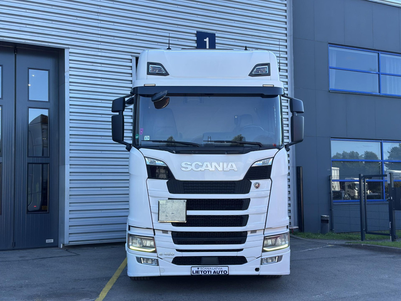 SCANIA S 450 A4x2EB - Vilcējs: foto 3 SCANIA S 450 A4x2EB - Vilcējs: foto 3