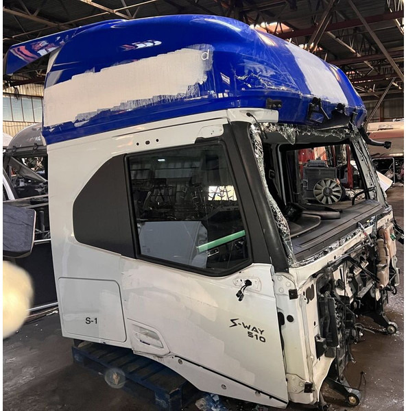 Iveco 2022 - Durvis un rezerves daļas: foto 2 Iveco 2022 - Durvis un rezerves daļas: foto 2