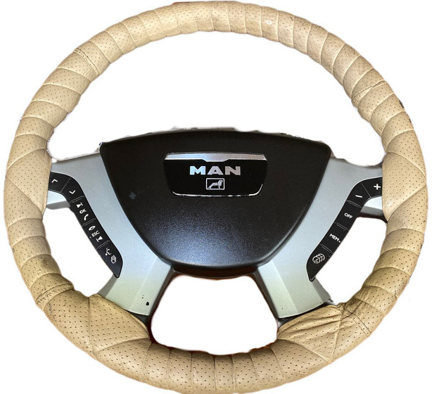 MAN - Stūre: foto 1 MAN - Stūre: foto 1