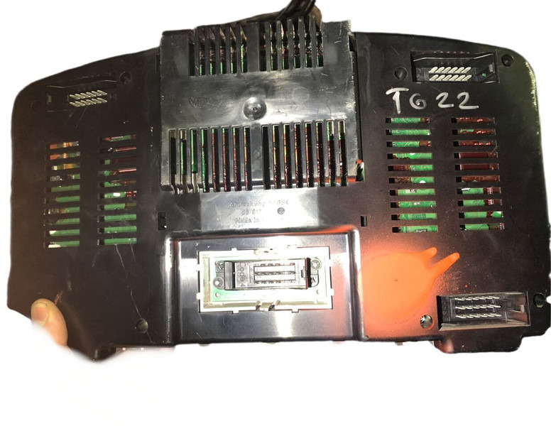 MAN TGA - Mērinstrumentu panelis: foto 2 MAN TGA - Mērinstrumentu panelis: foto 2