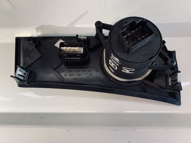 Mercedes-Benz 816 - Mērinstrumentu panelis: foto 2 Mercedes-Benz 816 - Mērinstrumentu panelis: foto 2