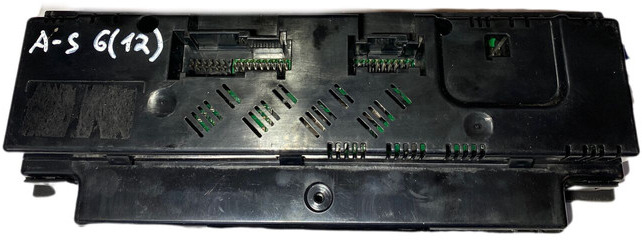 Mercedes-Benz - Mērinstrumentu panelis: foto 2 Mercedes-Benz - Mērinstrumentu panelis: foto 2