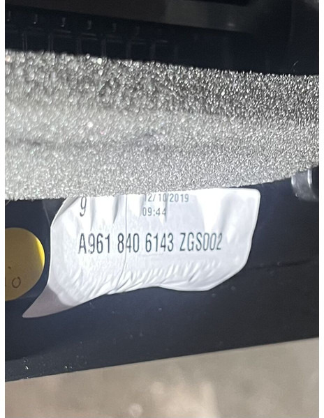 Mercedes-Benz MP5 - Kabīne un interjers: foto 3 Mercedes-Benz MP5 - Kabīne un interjers: foto 3