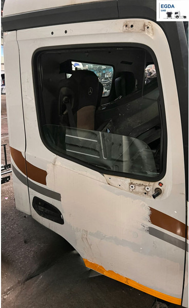 Mercedes-Benz mp4 ,Antos, Arocs 2 - Durvis un rezerves daļas: foto 1 Mercedes-Benz mp4 ,Antos, Arocs 2 - Durvis un rezerves daļas: foto 1