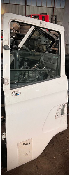 Scania Euro 6 - Durvis un rezerves daļas: foto 2 Scania Euro 6 - Durvis un rezerves daļas: foto 2