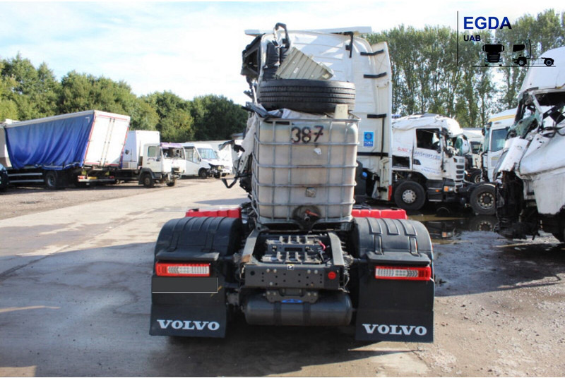 Volvo FH Turbocompound - Vilcējs: foto 2 Volvo FH Turbocompound - Vilcējs: foto 2