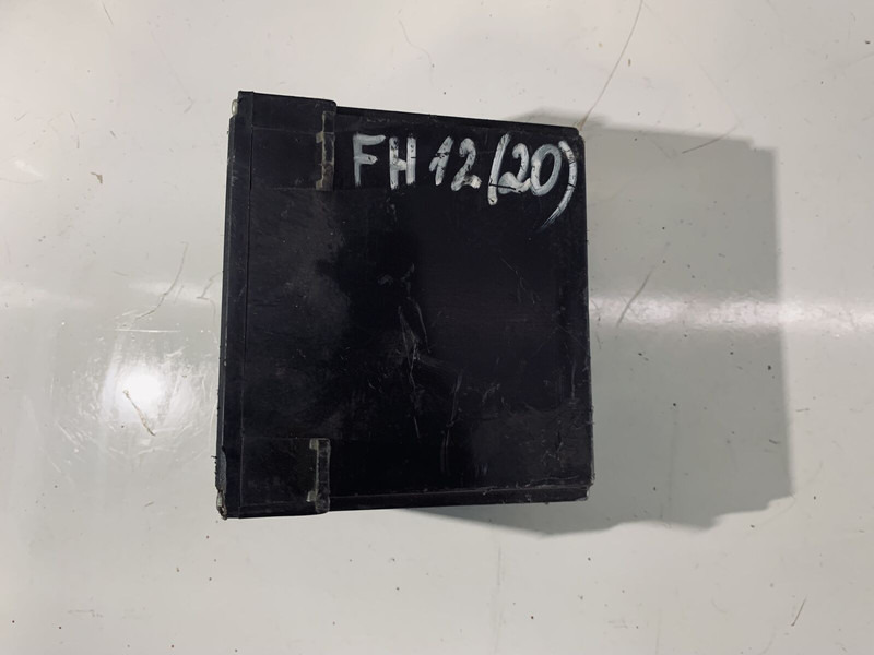 Volvo FH 12 - Elektroniskais vadības bloks (ECU): foto 2 Volvo FH 12 - Elektroniskais vadības bloks (ECU): foto 2