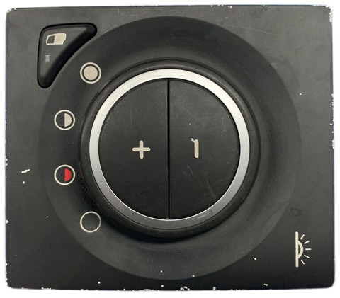 Volvo FM11 22049578 - Mērinstrumentu panelis: foto 1 Volvo FM11 22049578 - Mērinstrumentu panelis: foto 1