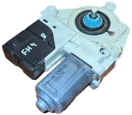 Volvo - Logu pacēlājs: foto 3 Volvo - Logu pacēlājs: foto 3