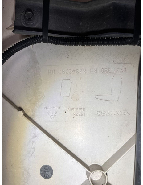 Volvo - Aerodinamika/ Spoileris: foto 4 Volvo - Aerodinamika/ Spoileris: foto 4