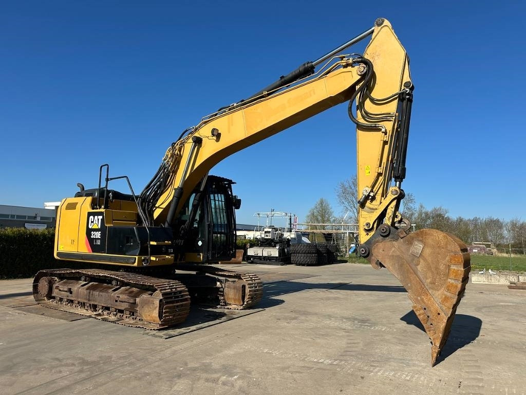 CAT 320 E - Kāpurķēžu ekskavators: foto 2 CAT 320 E - Kāpurķēžu ekskavators: foto 2