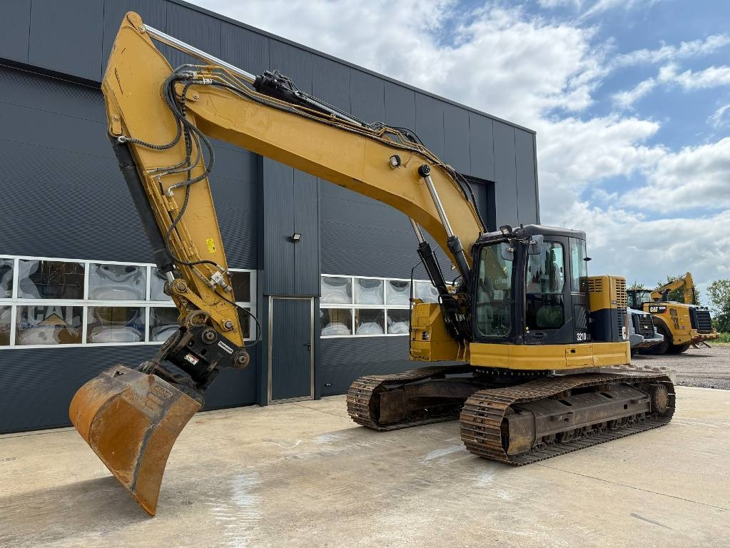 CAT 321 D LCR - Kāpurķēžu ekskavators: foto 1 CAT 321 D LCR - Kāpurķēžu ekskavators: foto 1