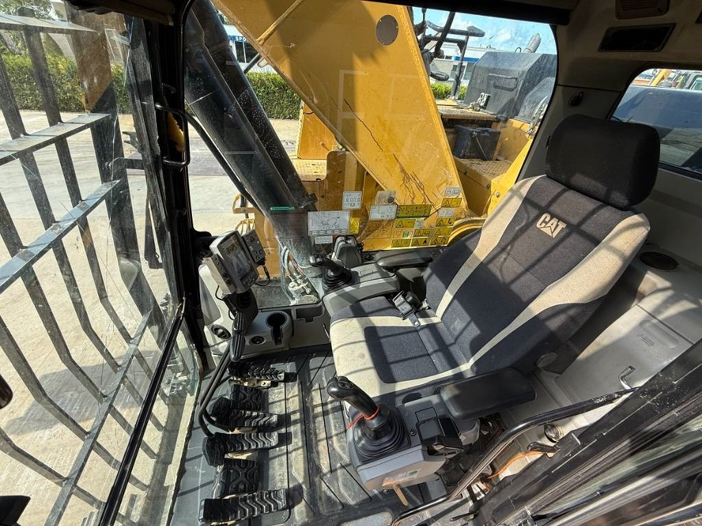 CAT 335 F L CR - Kāpurķēžu ekskavators: foto 3 CAT 335 F L CR - Kāpurķēžu ekskavators: foto 3