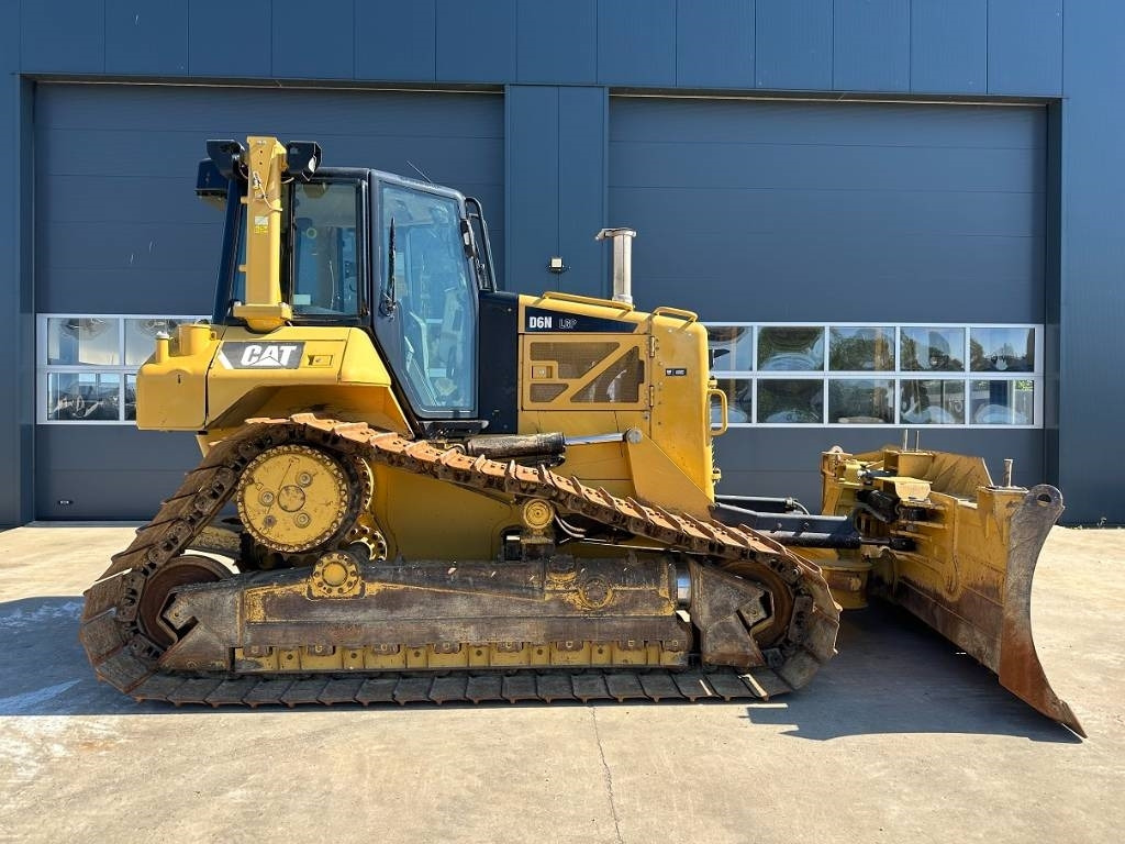 CAT D 6 N LGP - Buldozers: foto 1 CAT D 6 N LGP - Buldozers: foto 1