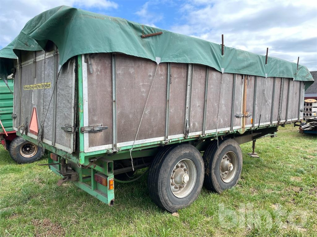 13 ton / 20 kubik - Lauksaimniecības piekabe-pašizgāzējs: foto 4 13 ton / 20 kubik - Lauksaimniecības piekabe-pašizgāzējs: foto 4