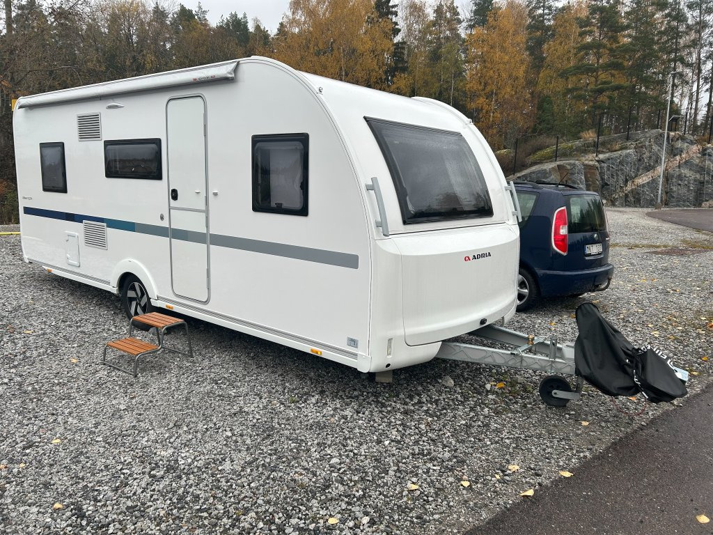 Adria 552 PK - Dzīvojamais treileris: foto 1 Adria 552 PK - Dzīvojamais treileris: foto 1