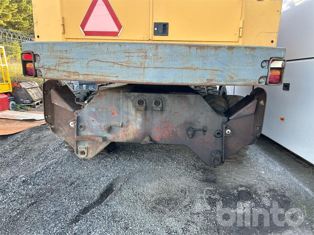 Åkerman EW230B - Riteņu ekskavators: foto 5 Åkerman EW230B - Riteņu ekskavators: foto 5