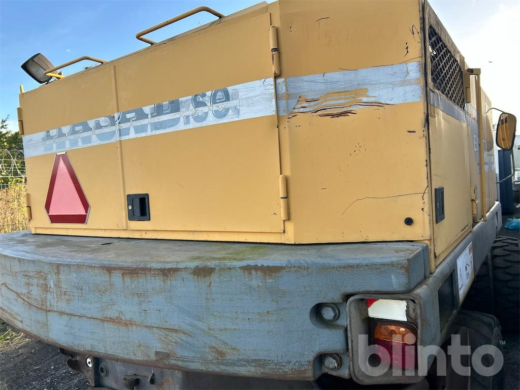 Åkerman EW230B - Riteņu ekskavators: foto 4 Åkerman EW230B - Riteņu ekskavators: foto 4