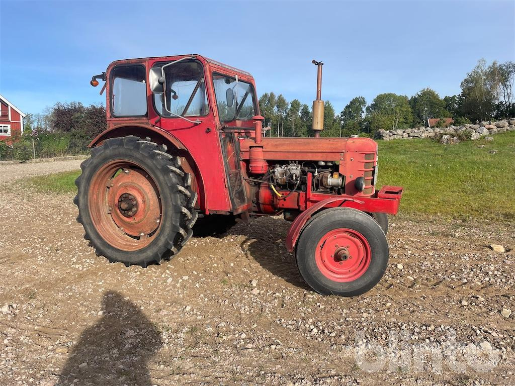 BM VOLVO 350 - Traktors: foto 2 BM VOLVO 350 - Traktors: foto 2